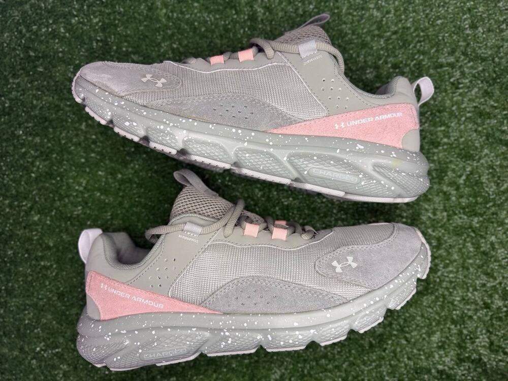 Under Armour Charged Verssert Speckle Women’s 11 Athletic Sneaker EUC